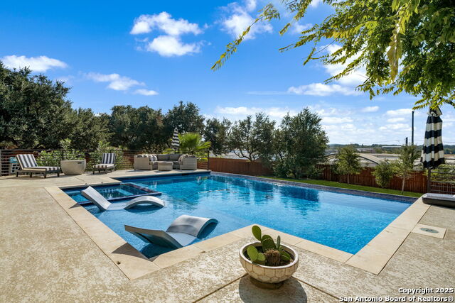 Details for 28827 Balcones Crk, Boerne, TX 78006