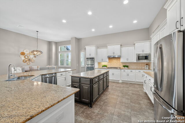 Image 12 of 58 For 28827 Balcones Crk