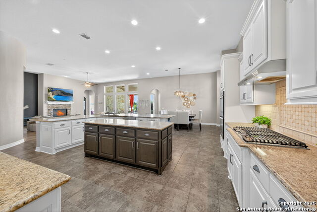 Image 13 of 58 For 28827 Balcones Crk