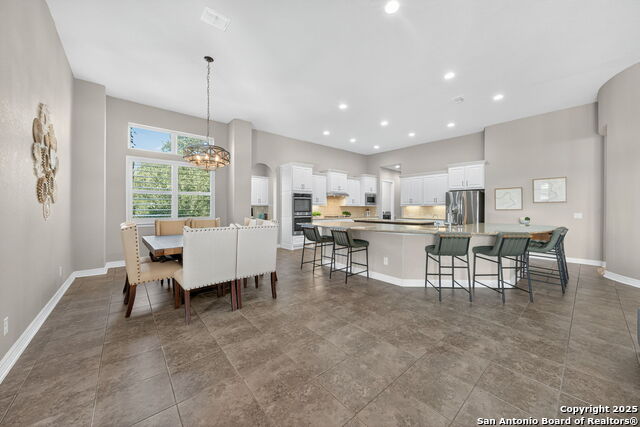 Image 18 of 58 For 28827 Balcones Crk