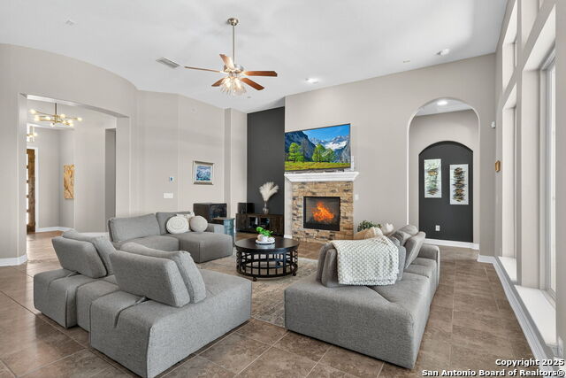 Image 9 of 58 For 28827 Balcones Crk