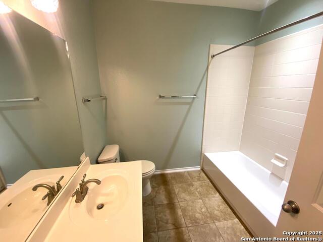 Image 25 of 39 For 21227 Cinch