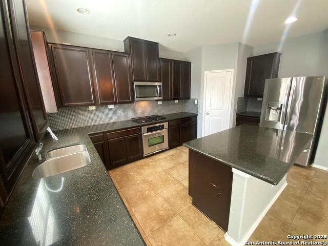 Image 5 of 39 For 21227 Cinch