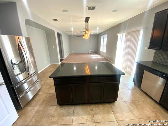 Image 8 of 39 For 21227 Cinch