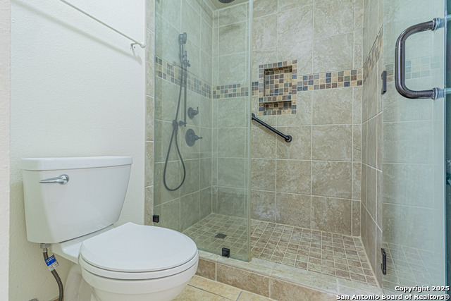 Image 13 of 39 For 3003 Cassowary