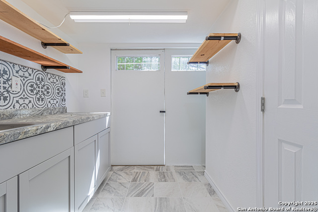 Image 23 of 39 For 3003 Cassowary