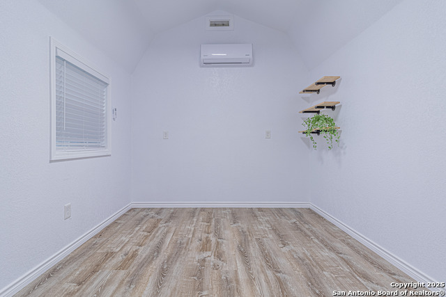 Image 25 of 39 For 3003 Cassowary