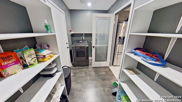 Listing photo id 8 for 9014 Mint Julep