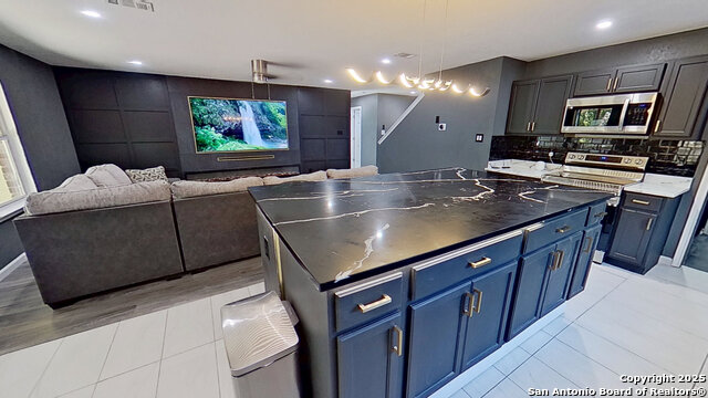 Listing photo id 9 for 9014 Mint Julep