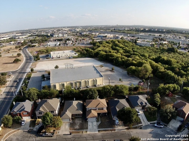 Listing photo id 37 for 9014 Mint Julep