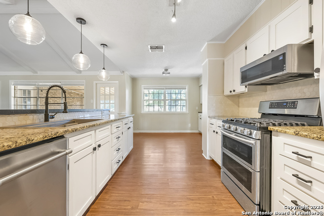 Image 12 of 34 For 4023 Bentway