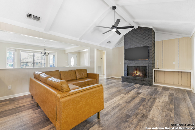 Image 16 of 34 For 4023 Bentway