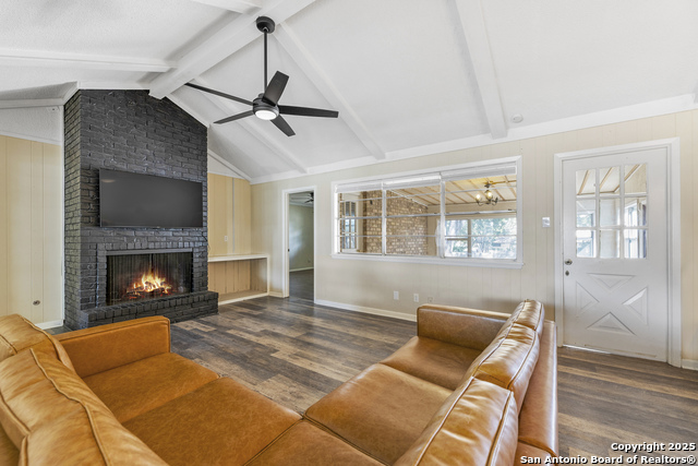 Image 18 of 34 For 4023 Bentway