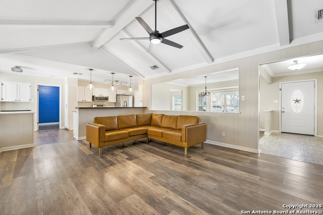 Image 19 of 34 For 4023 Bentway