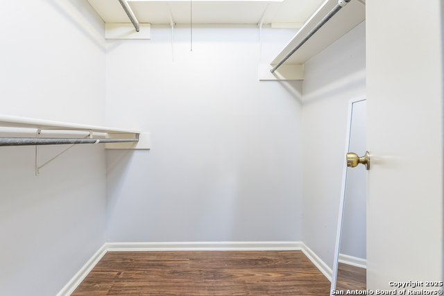 Image 25 of 34 For 4023 Bentway