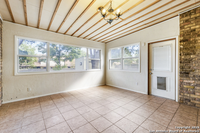 Image 29 of 34 For 4023 Bentway