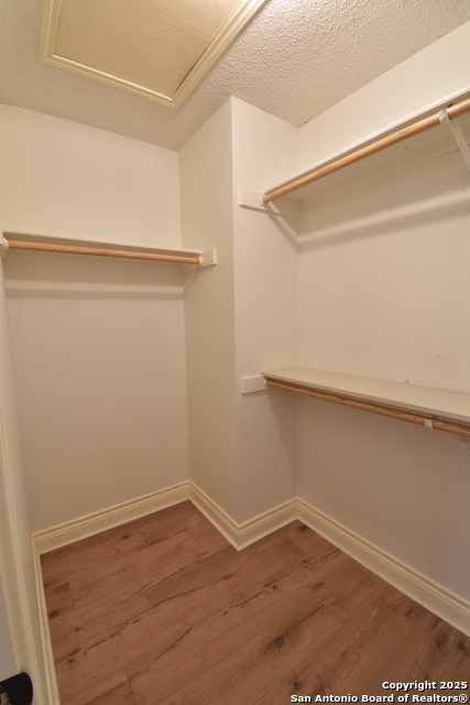 Listing photo id 10 for 13107 Babbling Brook