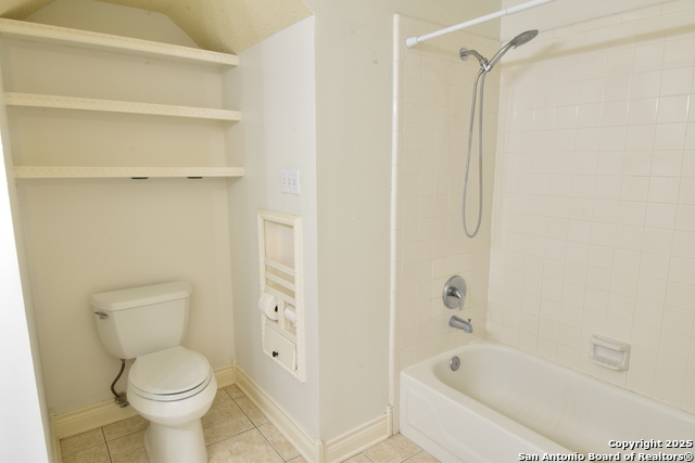 Listing photo id 4 for 13107 Babbling Brook