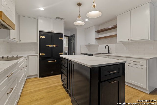 Image 12 of 32 For 3914 Creek Rock