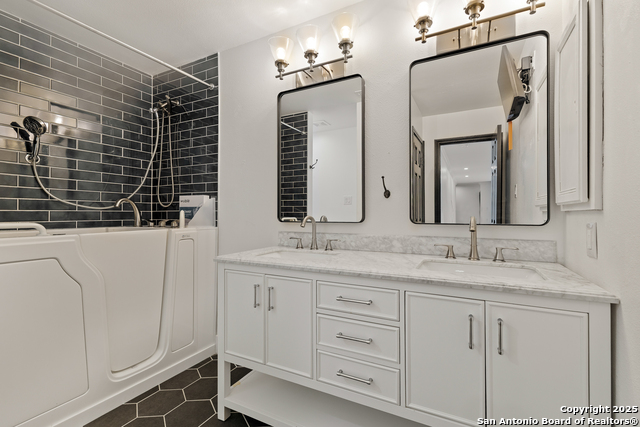 Image 20 of 32 For 3914 Creek Rock