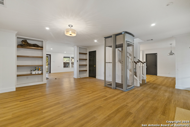 Image 7 of 32 For 3914 Creek Rock