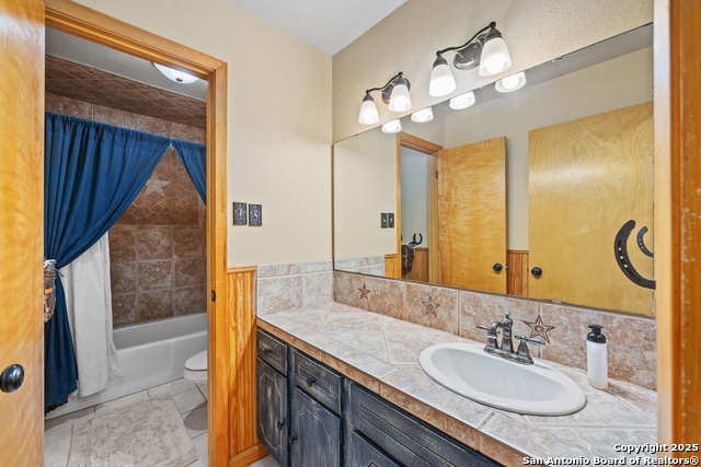 Image 20 of 38 For 475 Stoney Hill