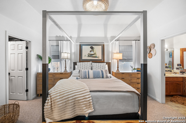 Listing photo id 14 for 2240 Stonehaven