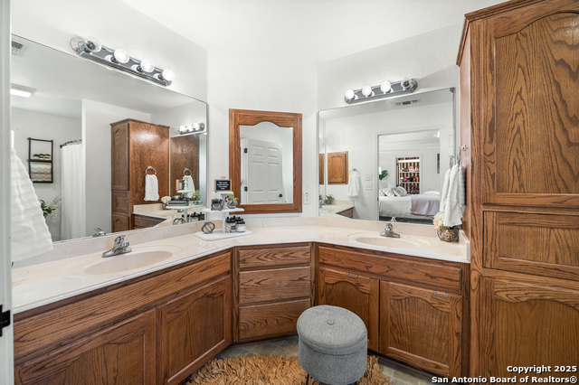 Listing photo id 17 for 2240 Stonehaven