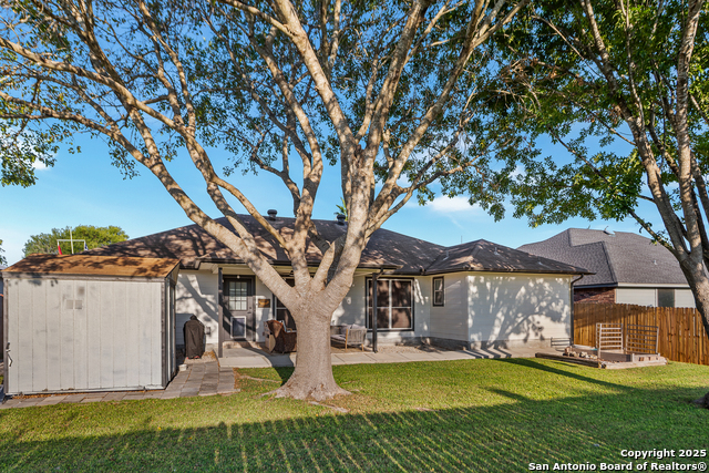 Listing photo id 33 for 2240 Stonehaven