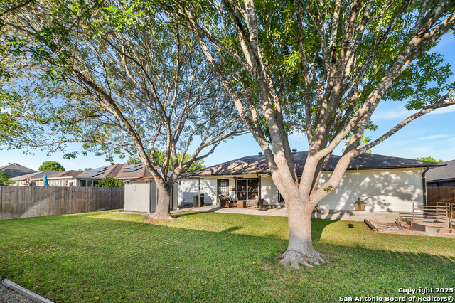 Listing photo id 34 for 2240 Stonehaven