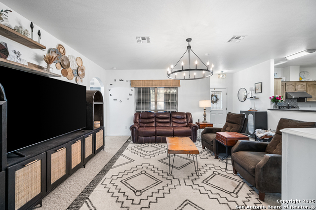 Listing photo id 3 for 2240 Stonehaven