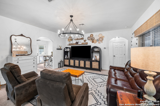 Listing photo id 5 for 2240 Stonehaven