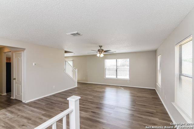 Image 4 of 17 For 1218 Crossing Oaks