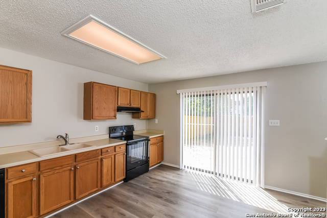 Image 6 of 17 For 1218 Crossing Oaks