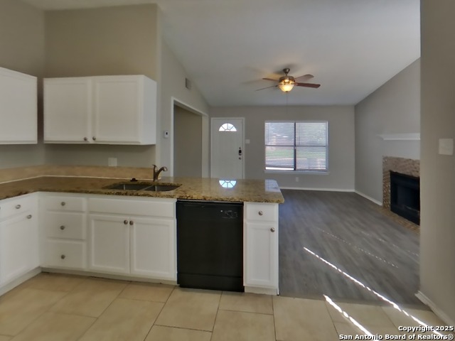 Listing photo id 3 for 6333 Village