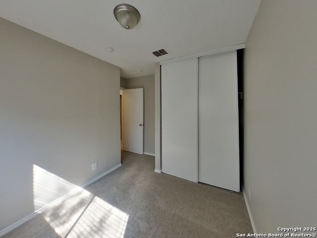 Listing photo id 7 for 6333 Village