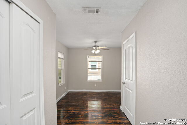 Image 23 of 40 For 1530 Sw 19th Street