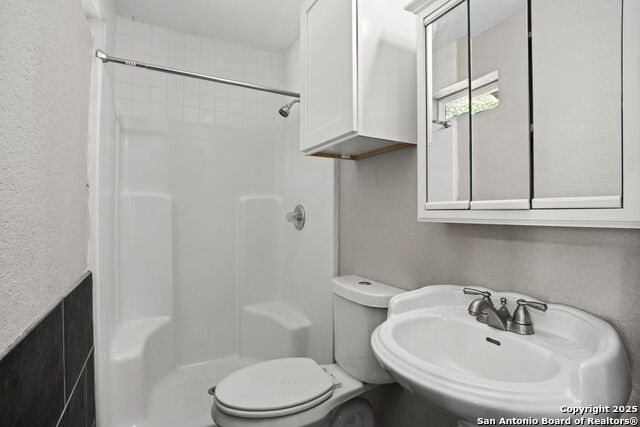 Image 27 of 40 For 1530 Sw 19th Street