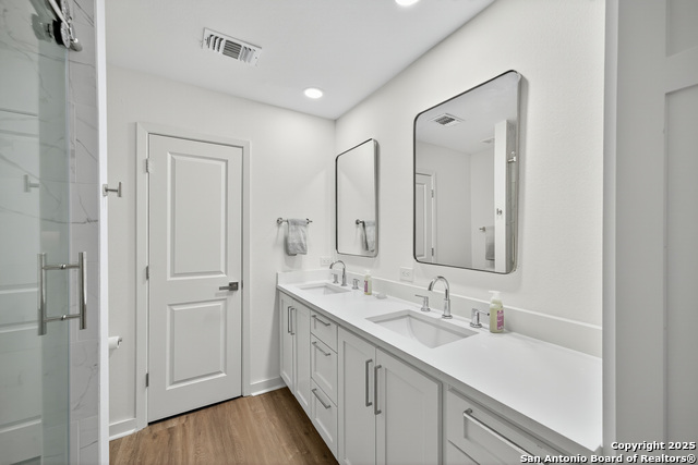 Image 20 of 30 For 2718 Old Field Dr 502