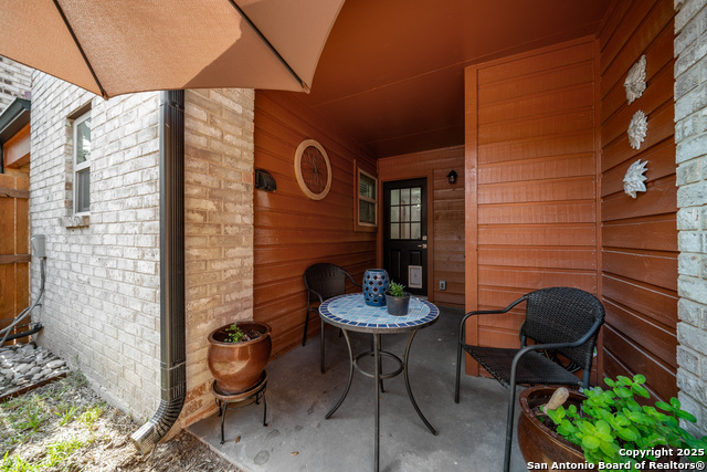 Image 26 of 30 For 2718 Old Field Dr 502