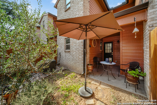 Image 27 of 30 For 2718 Old Field Dr 502