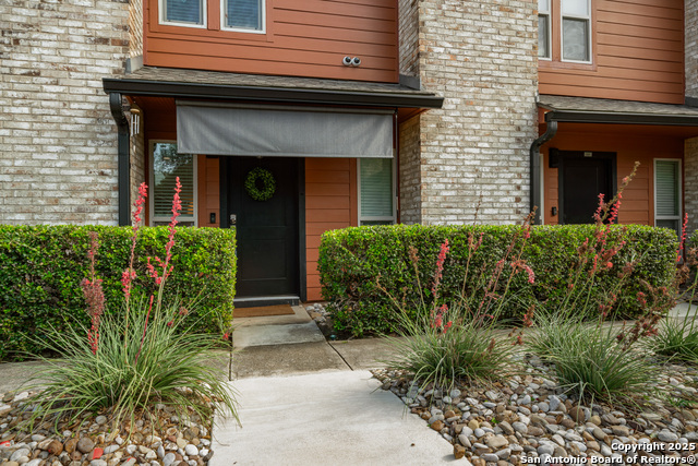 Image 4 of 30 For 2718 Old Field Dr 502