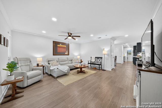 Image 7 of 30 For 2718 Old Field Dr 502