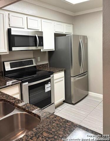 Image 4 of 8 For 11839 Parliament  624