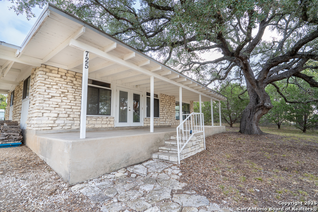 Image 18 of 32 For 725 Canyon Circle