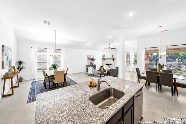 Listing photo id 9 for 2982 Blenheim