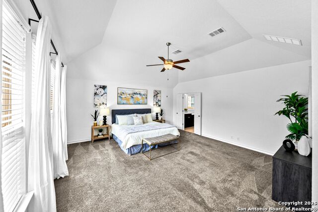 Listing photo id 14 for 2982 Blenheim