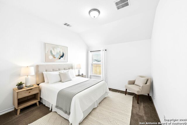 Listing photo id 27 for 2982 Blenheim