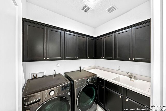 Listing photo id 31 for 2982 Blenheim