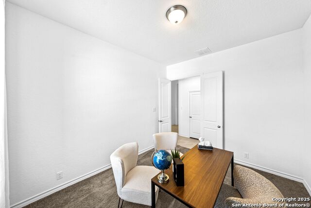 Listing photo id 34 for 2982 Blenheim